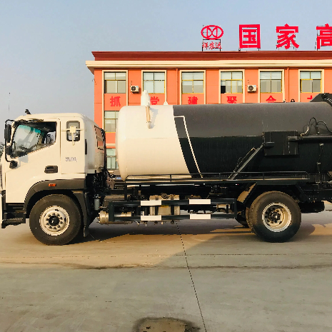 Engineering Silt Cleaning Vehicle