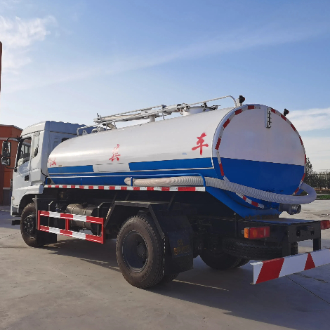 Large Scale Fecal Suction Truck