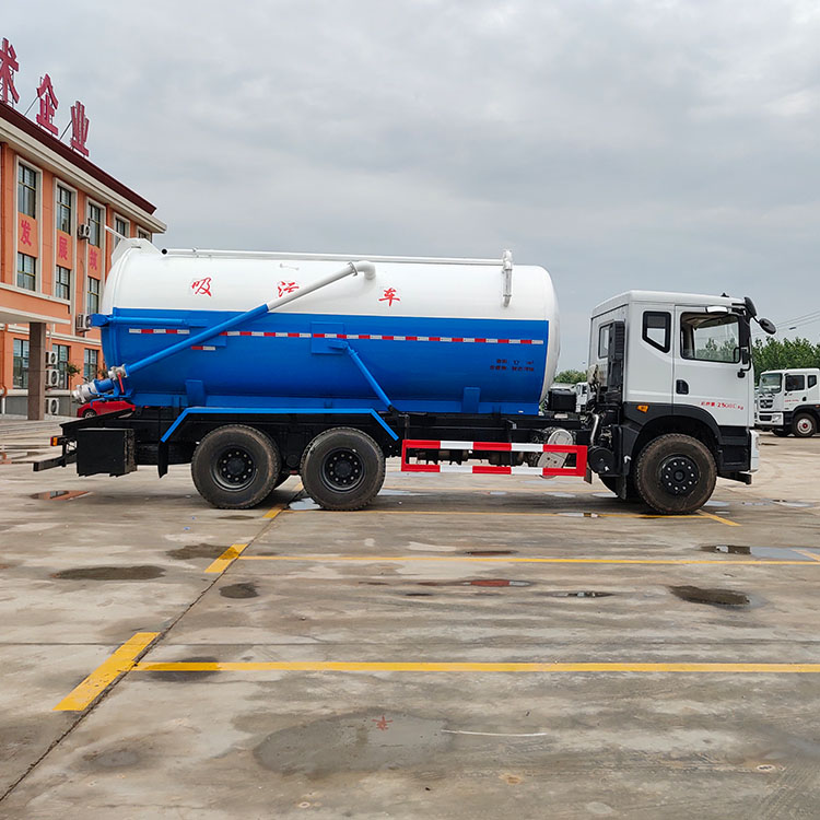 Heavy Duty Sewage Suction Truck.jpg