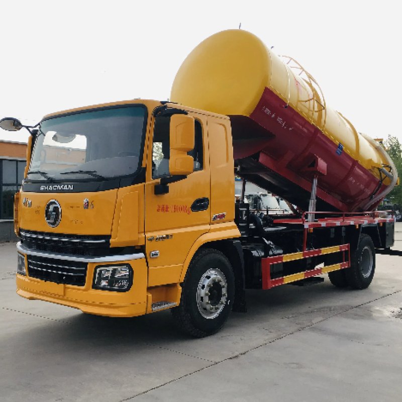 Large Cleaning And Suction Truck