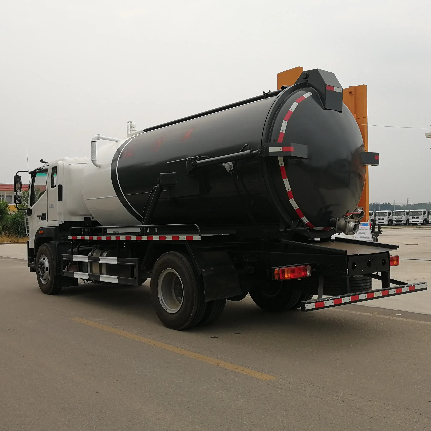 Medium Sized Sewage Suction Truck.jpg