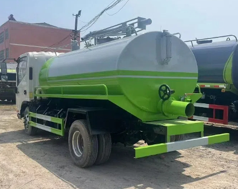 Separable Vacuum Suction Truck.jpg