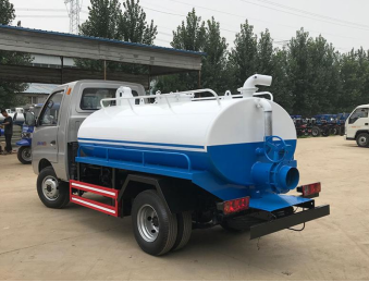 Light Fecal Suction Truck