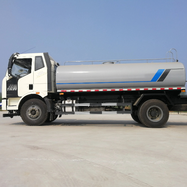 Heavy Duty Sprinkler Truck