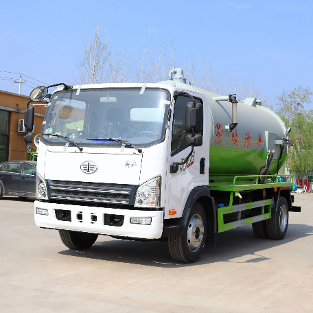 Circular Tank Suction Truck.jpg