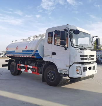 Dongfeng Huashen manure truck1.jpg