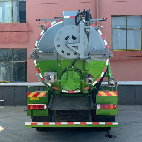 Vacuum Cleaning Suction Truck