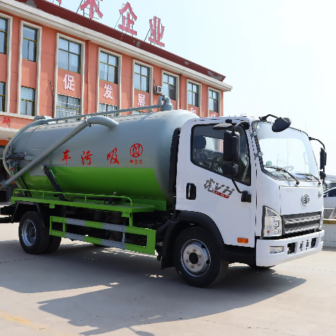 Circular Tank Suction Truck