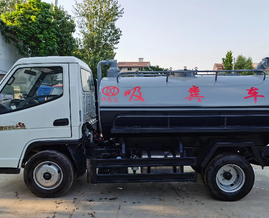 Multi Functional Fecal Suction Truck