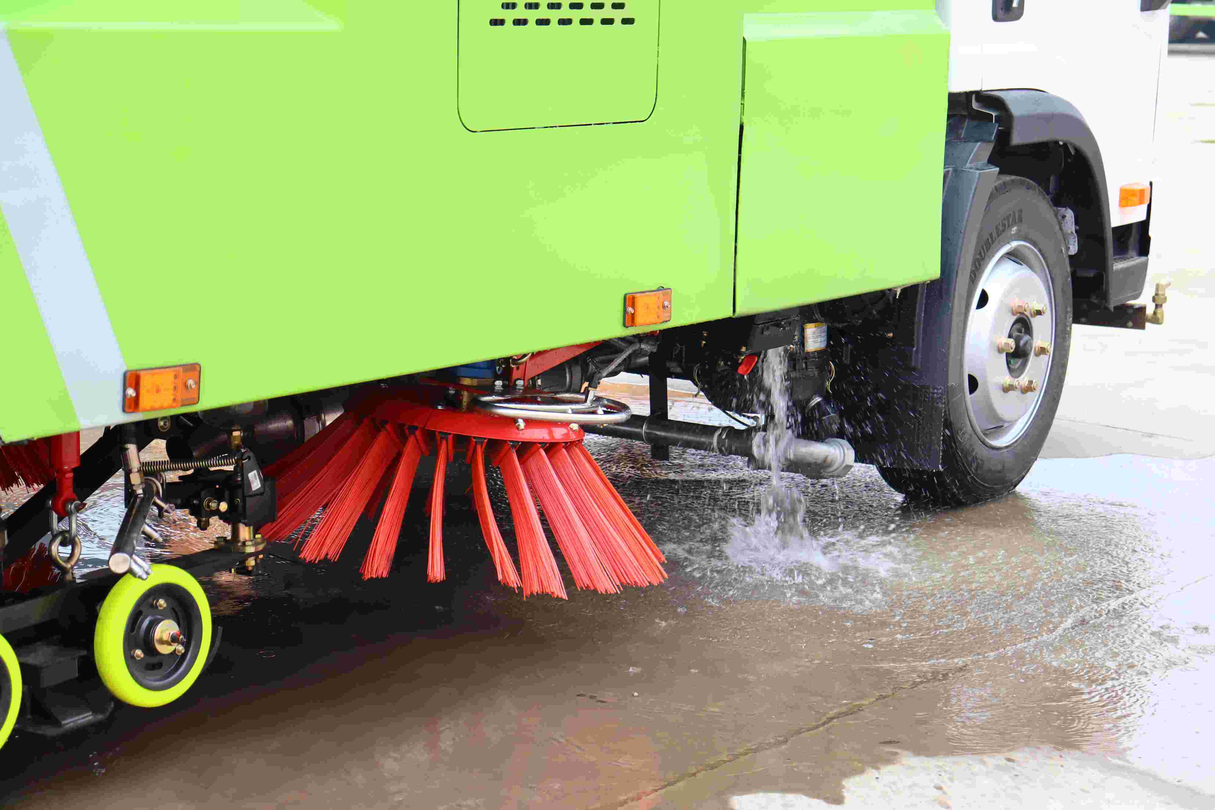 Cleaning And Sweeping Vehicle