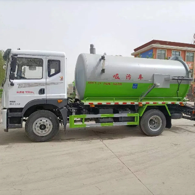 Environmental Sanitation Suction Truck.jpg