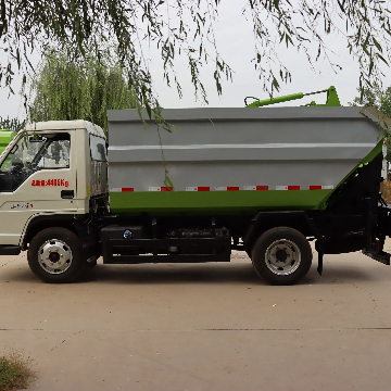 High Position Rear Hanging Bucket Garbage Truck.jpg