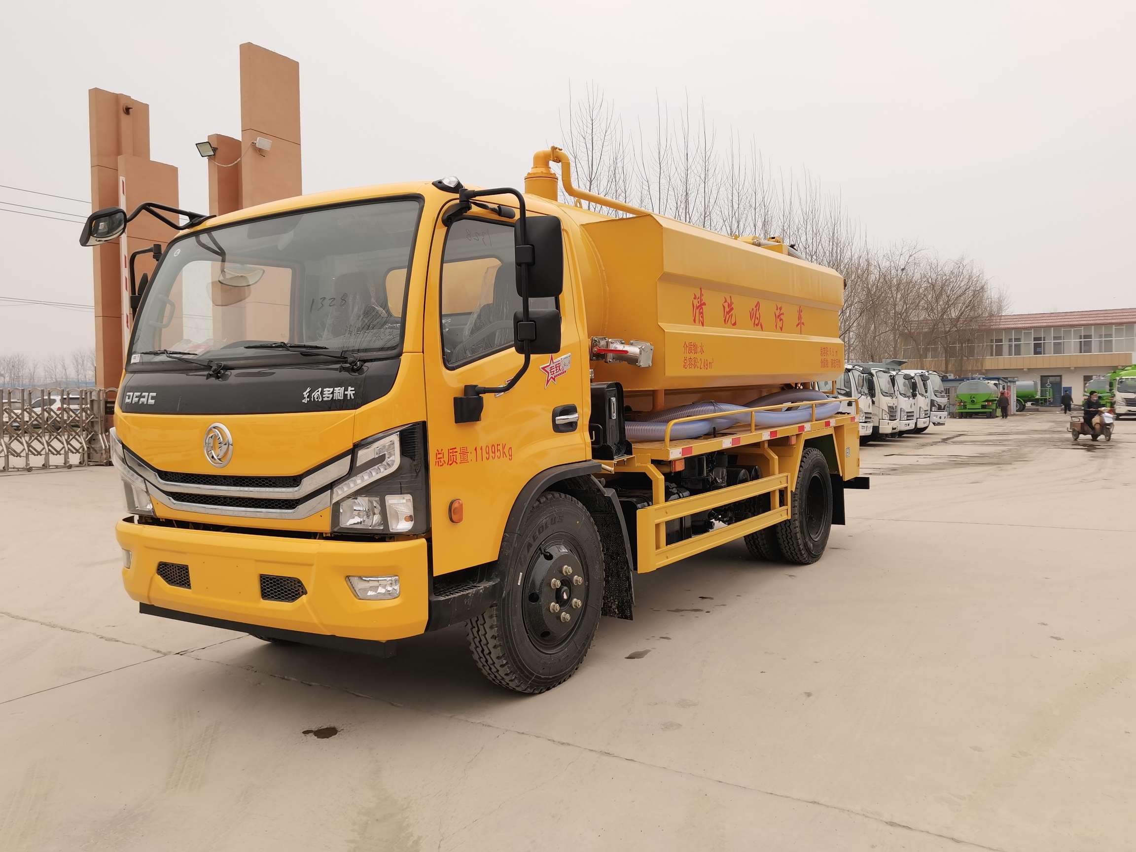 High Suction Sewage Truck