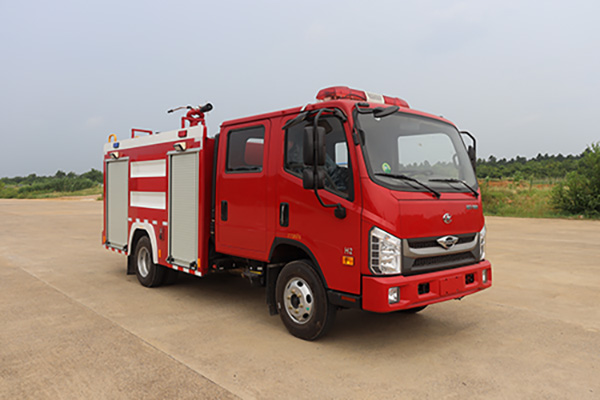 Medium Sized Water Tank Fire Truck.jpg