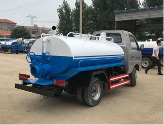 Light Fecal Suction Truck