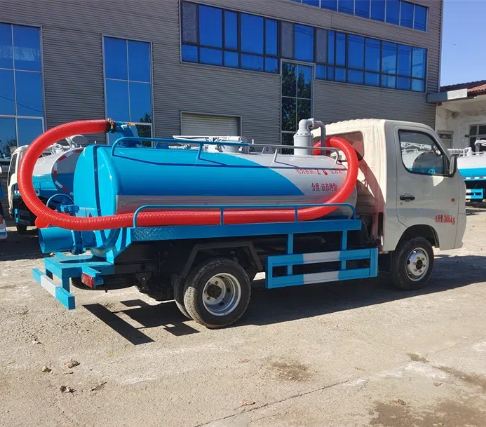 Gasoline Suction Truck