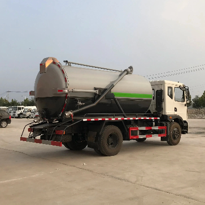 Pipeline Suction Truck