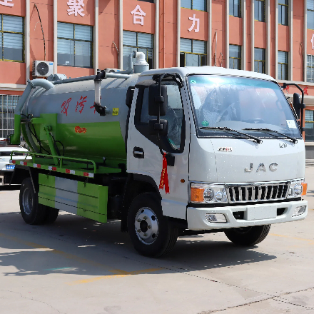 Sewage Treatment Suction Truck