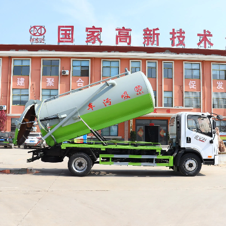 Circular Tank Suction Truck.jpg