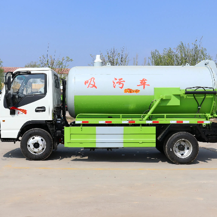 Sewage Treatment Suction Truck.jpg