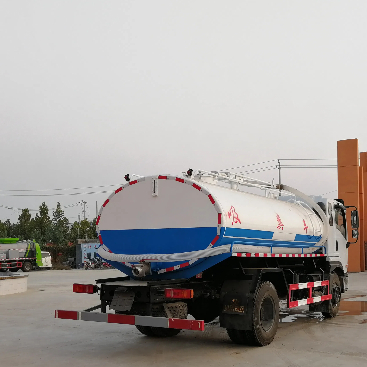 Septic tank vacuum truck.jpg