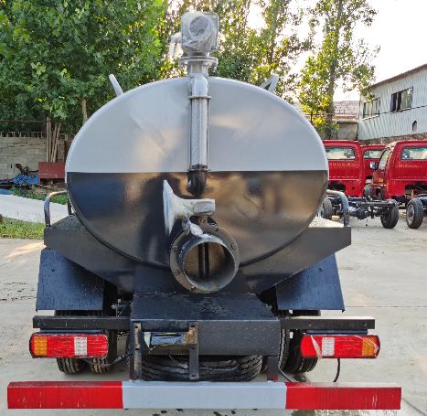 Multi Functional Fecal Suction Truck