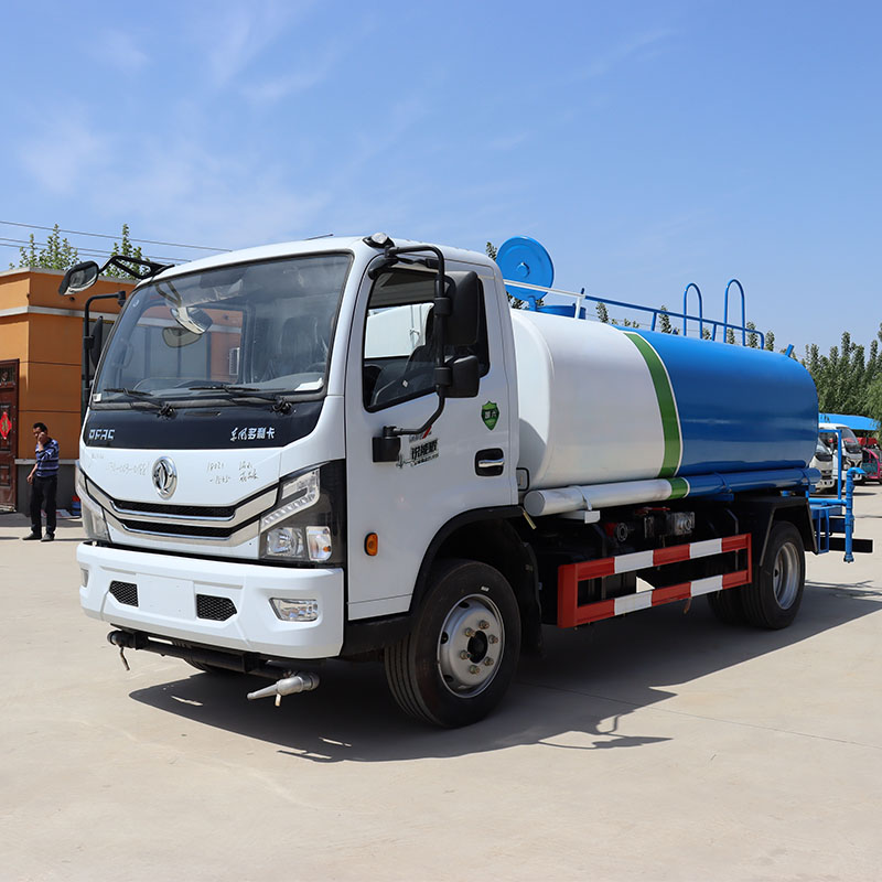 Dongfeng Dolika 7 Sprinkler1.jpg