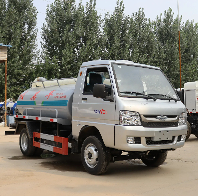 Small Gasoline Suction Truck