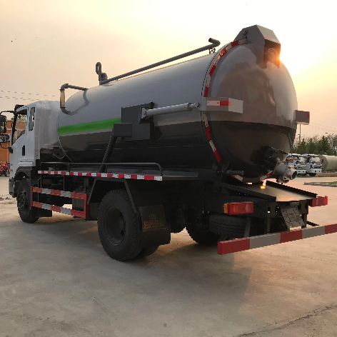 Selling Sewage Suction Trucks